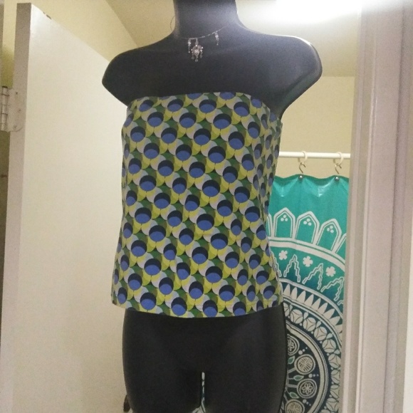 Bare Shoulder Abstract Crop Top - Picture 1 of 3